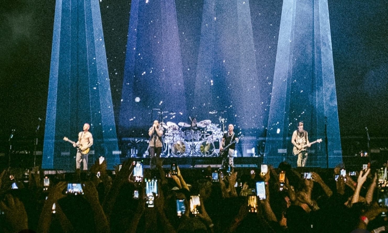 Konser A7X di JIS Tinggal Hitungan Hari, Isyana & St. Loco Dipilih Langsung Jadi Pembuka!