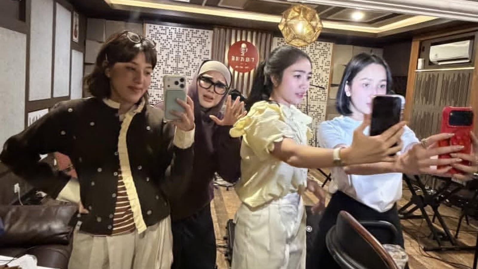 Reuni Blink! Agatha Pricilla, Febby Rastanty, Ify Alyssa, dan Sivia Latihan Bareng Jelang Synchronize Fest 2026